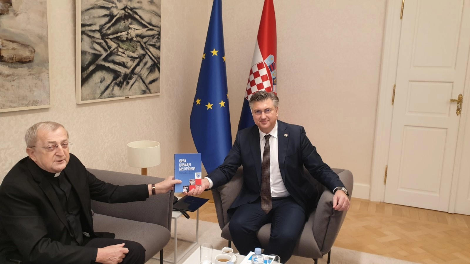 Mons. Franjo Topić  susreo se u Zagrebu s premijerom  Republike Hrvatske Andrejom Plenkovićem
